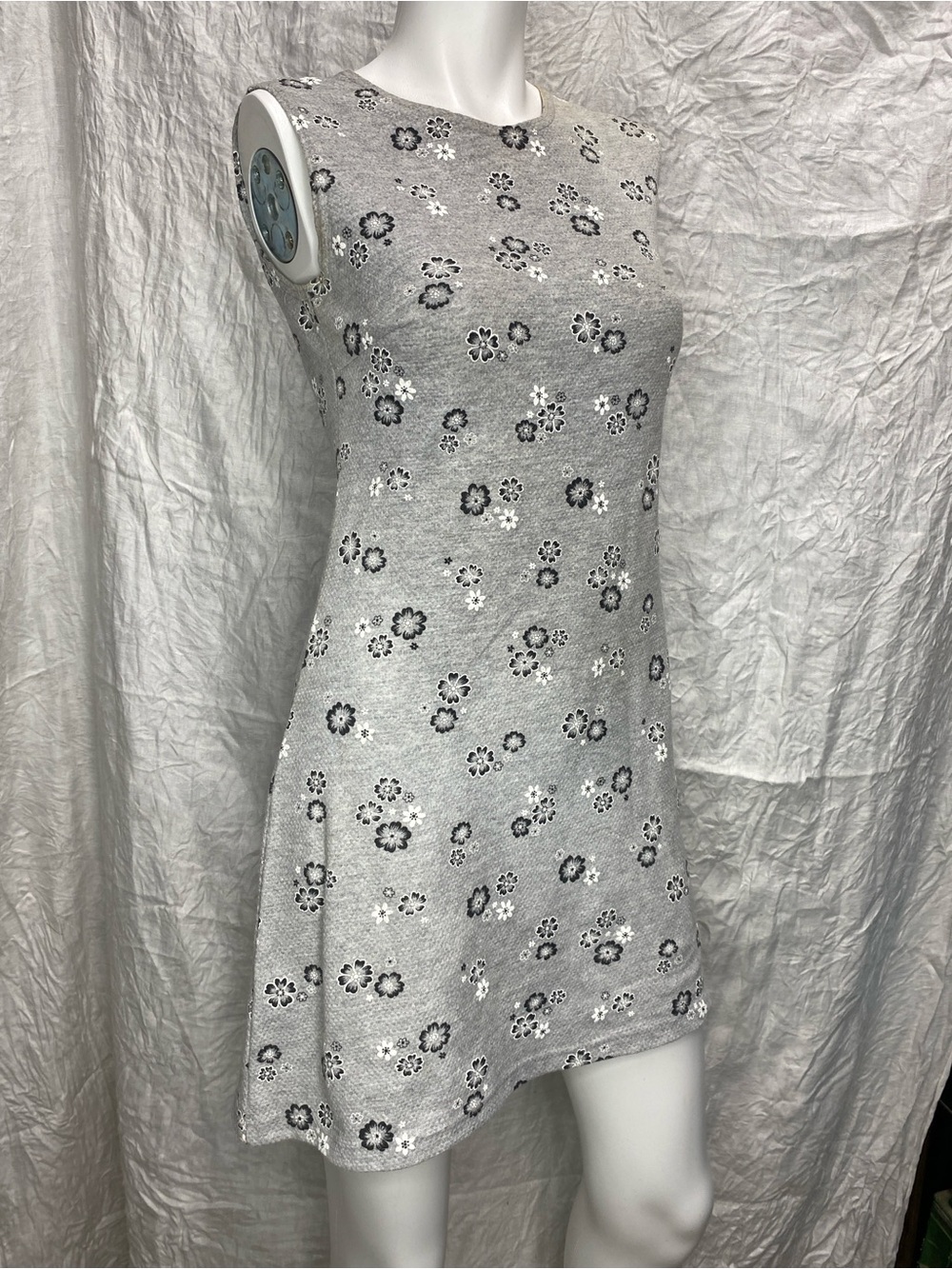 Vintage 90s Younique Sleeveless Gray Floral Knit Shift Dress